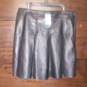 💎NWT Hollister Ultra High Rise Size Medium Leather Mini Pleated Skirt